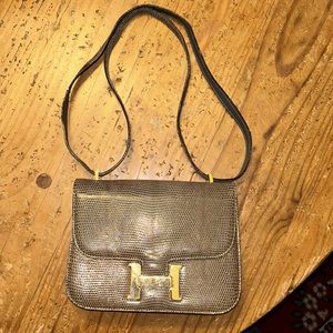 RARE VINTAGE SISO Reptile olive green bag with gold unique closure & 2 way strap